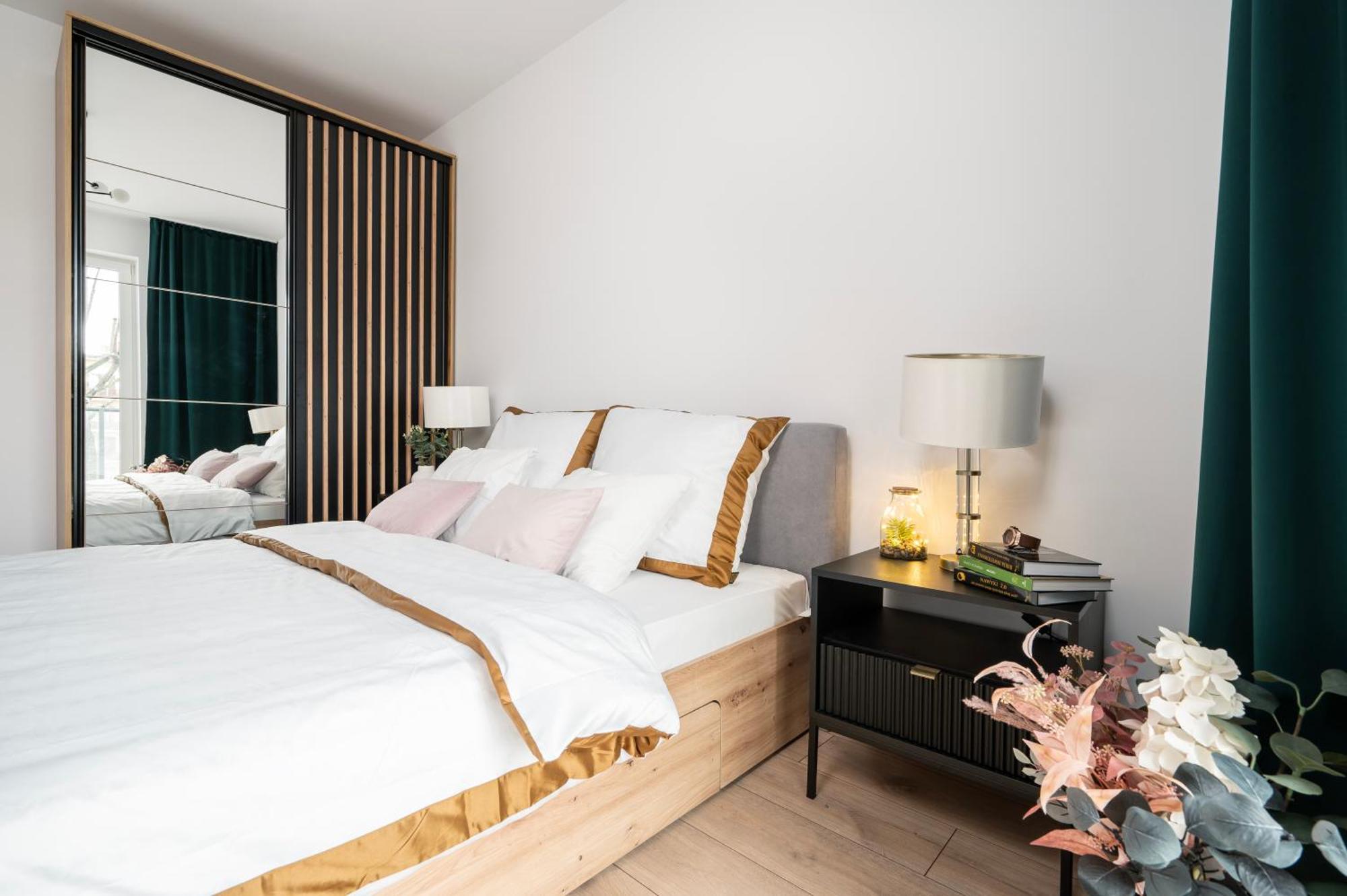 Manufaktura Residence - Apartamenty Prestiz Z Garazem Podziemnym I Dwoma Lazienkami Λοτζ Εξωτερικό φωτογραφία